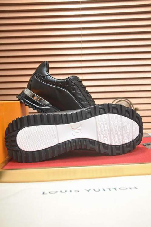 Picture of Louis Vuitton Shoes _SKULVsz38-45mnf101317277